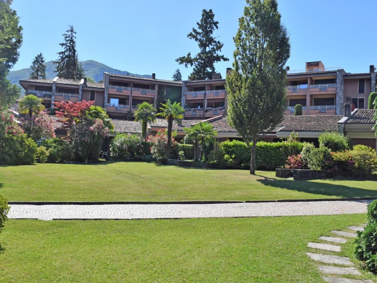 Apartment Hermitage-19 By Interhome Porto Valtravaglia Bagian luar foto