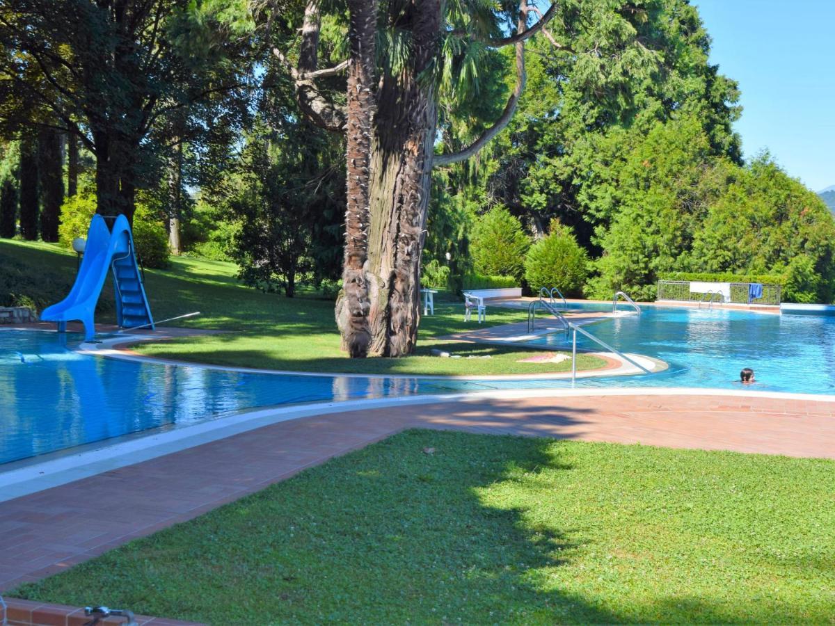 Apartment Hermitage-19 By Interhome Porto Valtravaglia Bagian luar foto