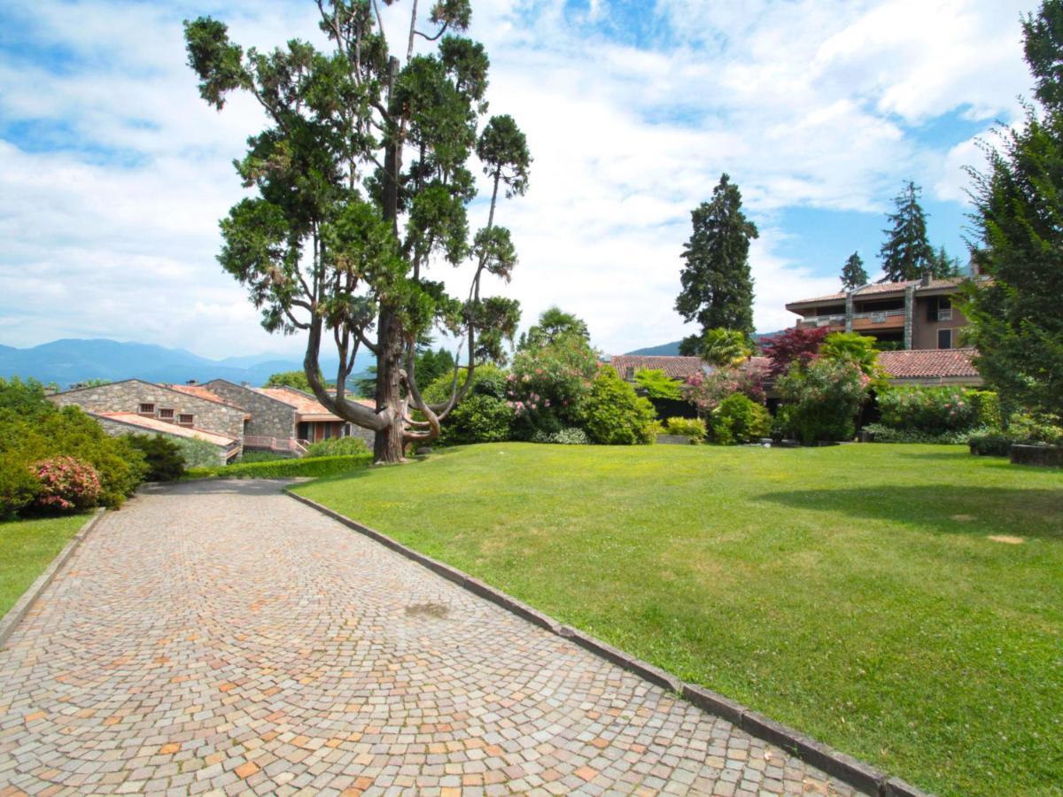Apartment Hermitage-19 By Interhome Porto Valtravaglia Bagian luar foto