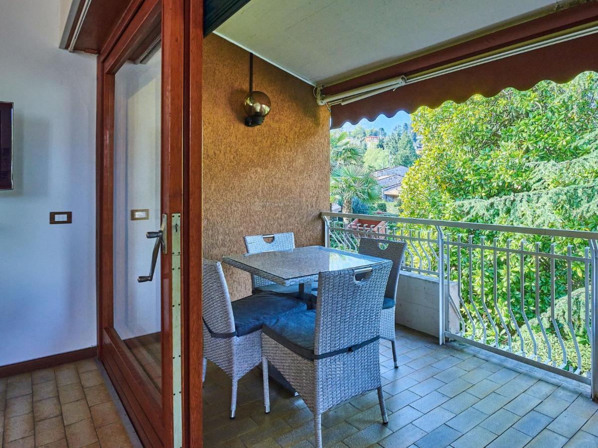 Apartment Hermitage-19 By Interhome Porto Valtravaglia Bagian luar foto